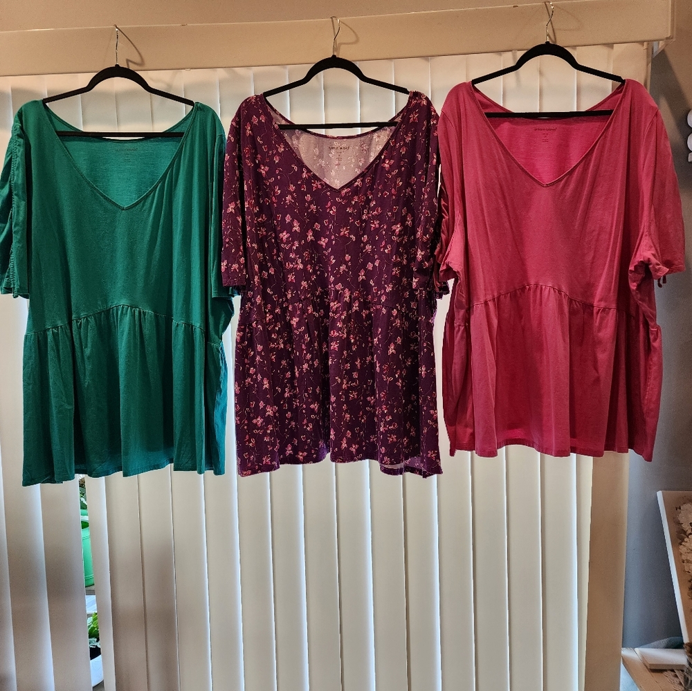 Polyester/knit tops, Woman Within size 5x. Worn only one time.....SOLD